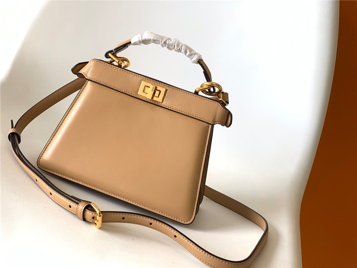 [premium] F 펜* 아이코닉 피카푸 아이씨유 미니백 20CM