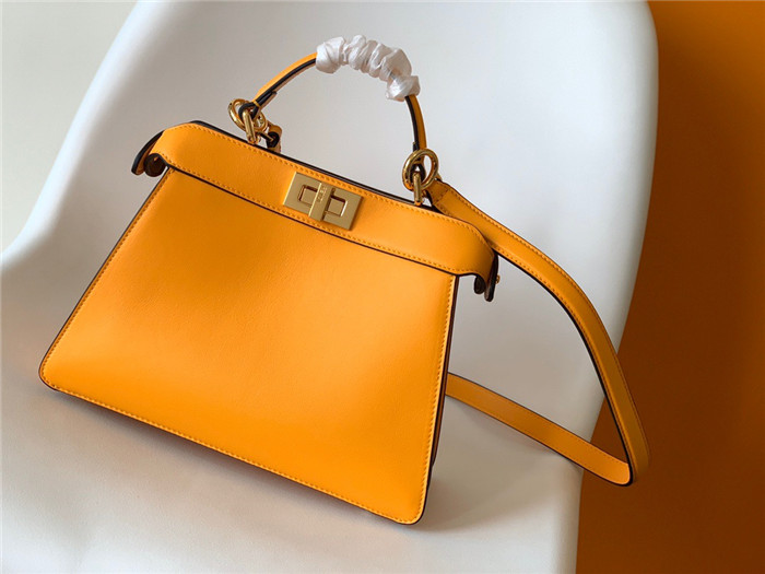 [premium] F 펜* 아이코닉 피카푸 아이씨유 미니백 20CM
