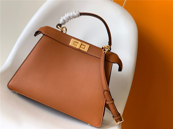 [premium] F 펜* 아이코닉 피카푸 아이씨유 스몰백 33.5CM