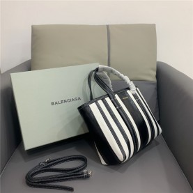 [premium] B 발렌*** WEST 쇼핑백