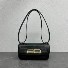[premium] B 발렌*** 가십 BB장식 텍스처 숄더백