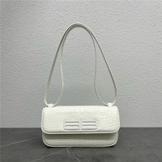 [premium] B 발렌*** 가십 BB장식 텍스처 숄더백