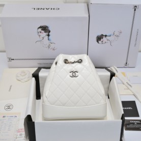 [premium] C 샤* 가브리엘 백팩 스몰 백팩 화이트